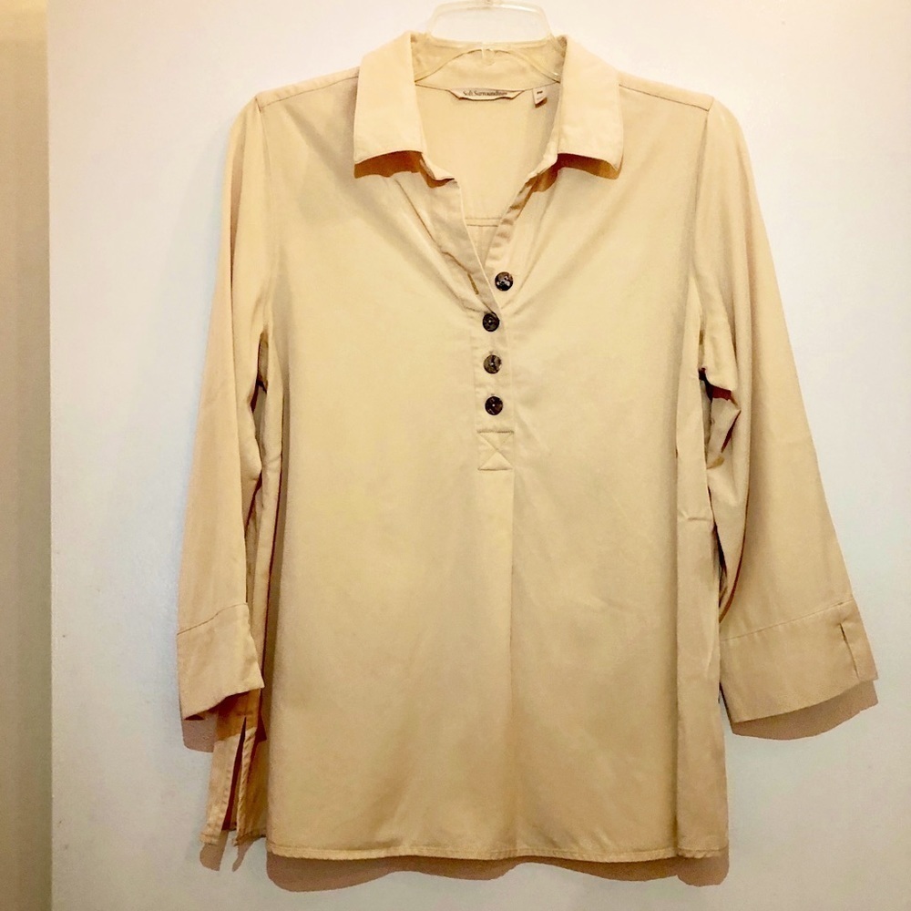SOFT SURROUNDINGS Oversized Top with Split Back and Button Detailing